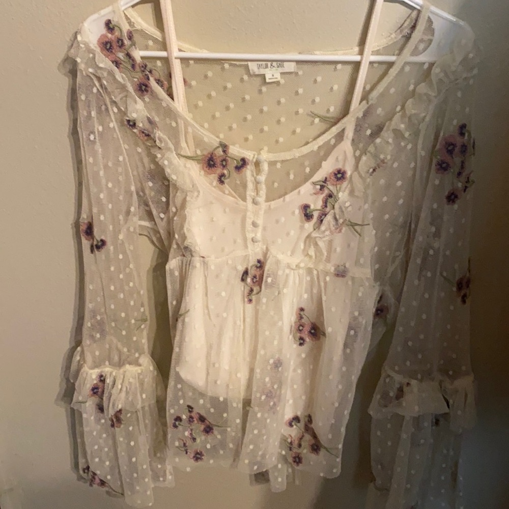 Sheer top w flower embroidery detail